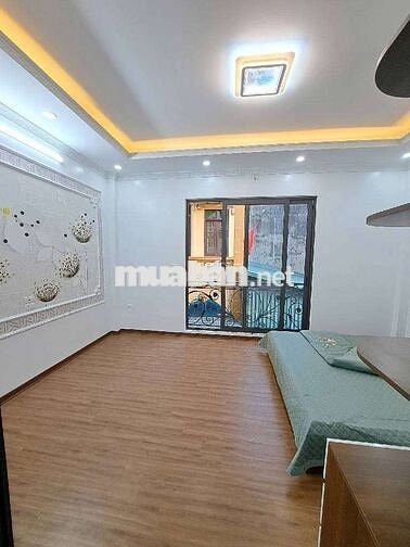 Chính chủ cần bạn gấp +Hoàng Mai DT 46.5m, 5 tầng chỉ hơn 7.95tỷ