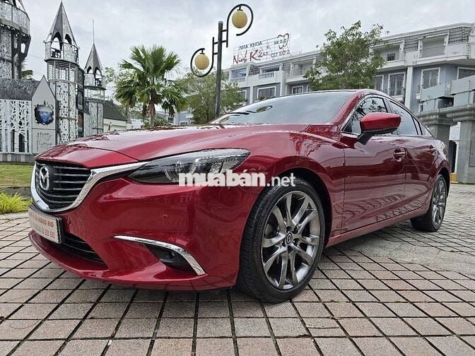 MAZDA 6 2.0L PREMIUM ĐỎ PHA LÊ