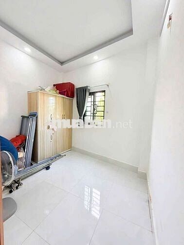 Cần bán nhà 1 lầu, hẻm trước nhà 3 m có sổ hồng. Mua đi