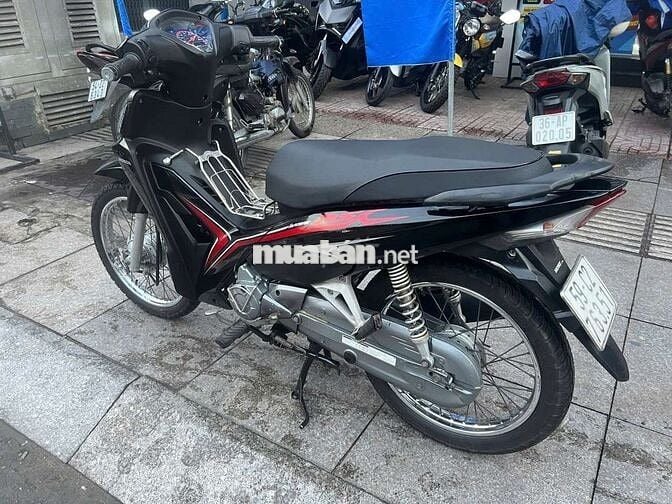 Honda wave RSX Fi 2017 mới 90% biển số thành phố