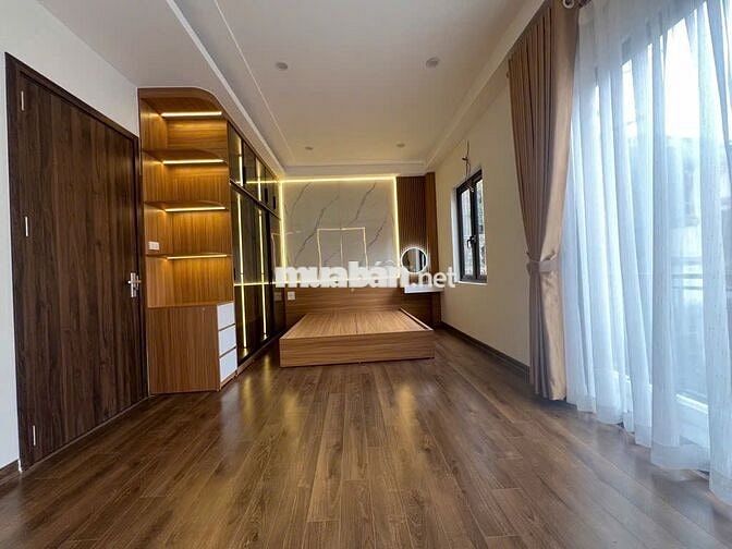 Định Công Hạ, 45m x 6T, nhà đẹp, ngõ nông,cách oto 10m, chủ thiện chí