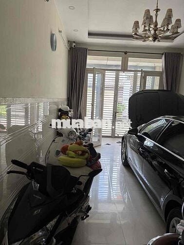 Nhà cho thuê full nội thất 4 phòng ngủ 3 tầng hẻm trước nhà 5m