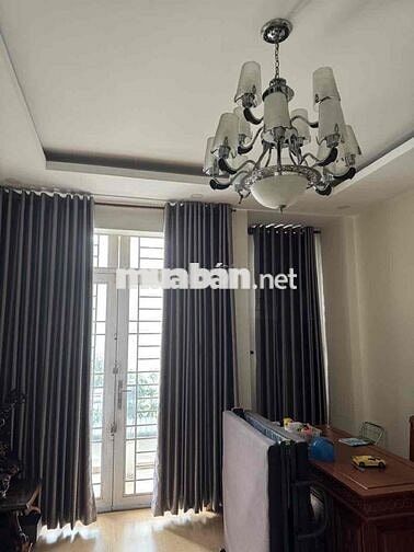 Nhà cho thuê full nội thất 4 phòng ngủ 3 tầng hẻm trước nhà 5m