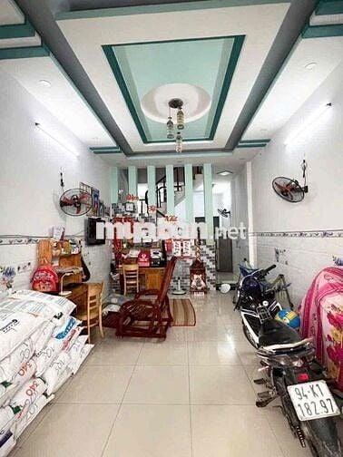 🏡NHÀ BÁN 4x14m 💲Giá bán 2ty200 bớt Lộc Vị tri : 1/ ngắn đường 1C Các