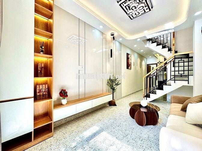 SIÊU HIẾM NHÀ MẶT TIỀN 2 MẶT TRƯỚC SAU SÁT PHẠM VĂN ĐỒNG-FULL NỘI THẤT