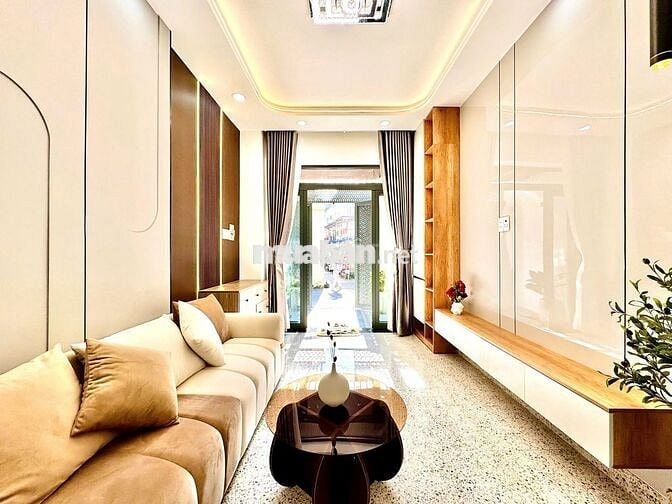 SIÊU HIẾM NHÀ MẶT TIỀN 2 MẶT TRƯỚC SAU SÁT PHẠM VĂN ĐỒNG-FULL NỘI THẤT