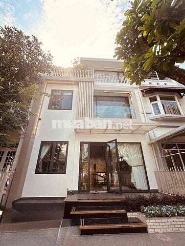 CHO THUÊ BIỆT THỰ MỸ THÁI, PMH, Q7 TRỆT 2 LẦU, 4PN, FULL NT 55 TRIỆU.