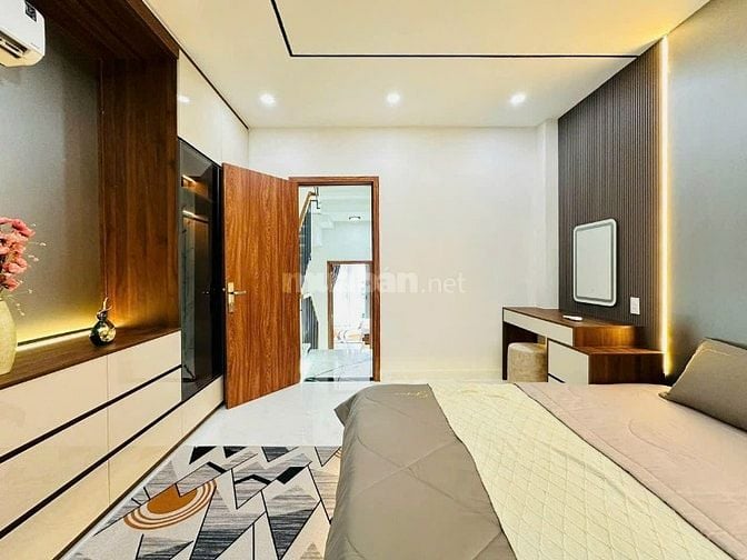 Nhà đẹp Đào Duy Anh, Phú Nhuận 64m² – 6PN 4WC  – giá 2 tỷ 550, SHR