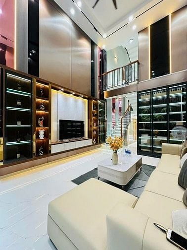 Nhà đẹp Đào Duy Anh, Phú Nhuận 64m² – 6PN 4WC  – giá 2 tỷ 550, SHR