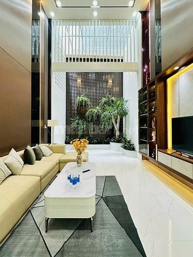 Nhà đẹp Đào Duy Anh, Phú Nhuận 64m² – 6PN 4WC  – giá 2 tỷ 550, SHR