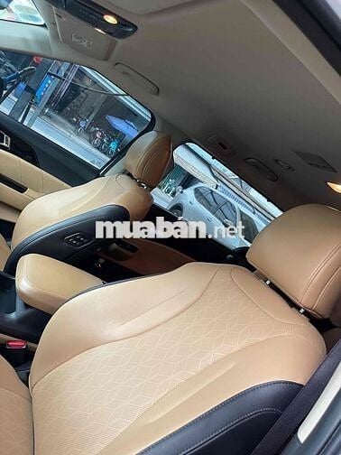 Kia Carnival 2021 2.2D Premium 8 chỗ - 70000 km