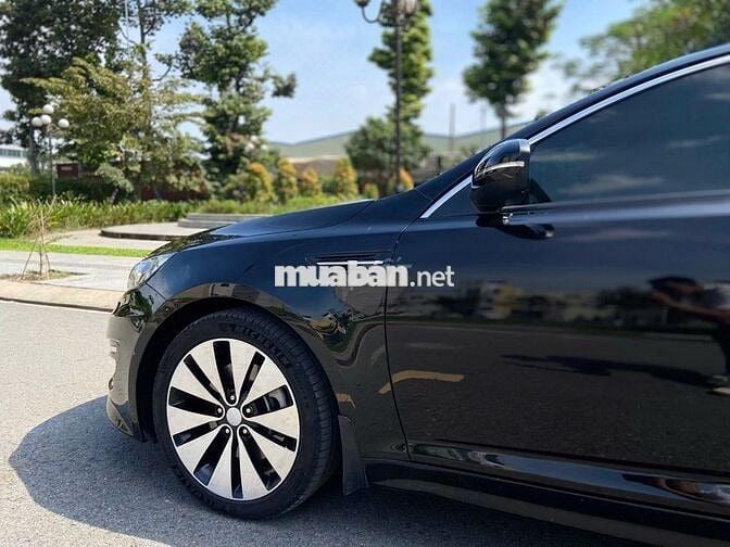 Kia Optima 2012 màu đen