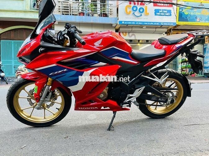 Honda CBR màu Đỏ xe mới99% chính chủ