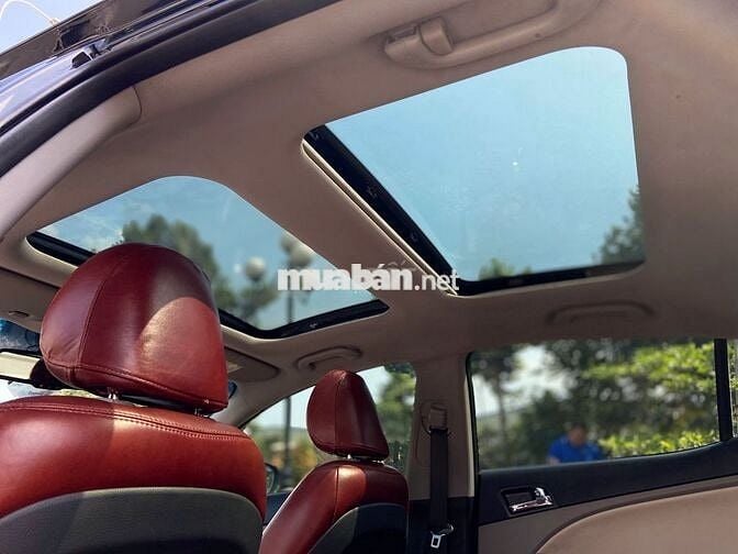 Kia Optima 2012 màu đen