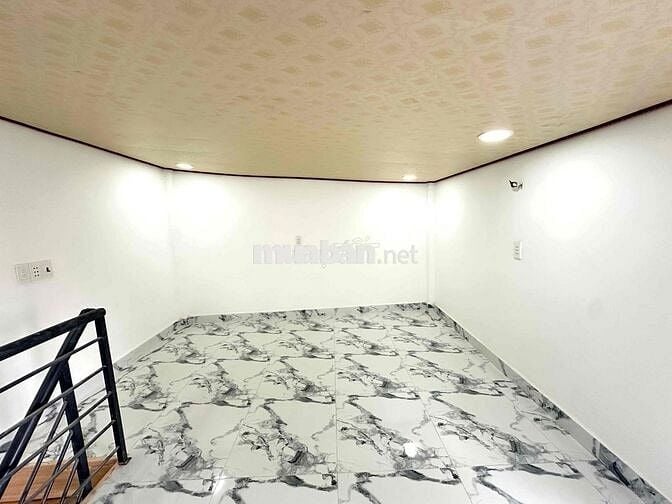 Gởi phí 3%..Mình chính chủ bán nhà đẹp ở ngay,xe hơi ngay nhà,an ninh.