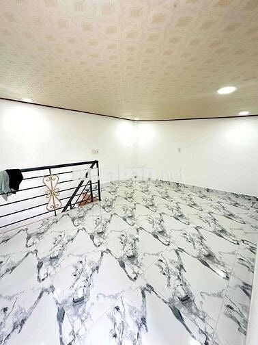 Gởi phí 3%..Mình chính chủ bán nhà đẹp ở ngay,xe hơi ngay nhà,an ninh.