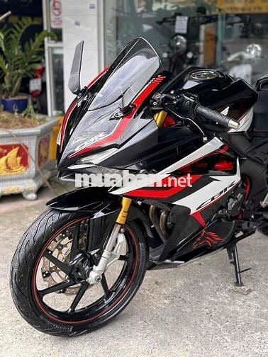 CBR 250 Cân ban