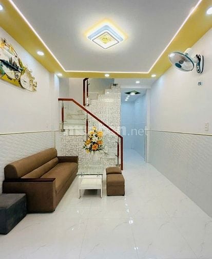Bán nhà 2 Tầng, 27m2, hẻm 4m, 2PN 2WC, 3.x Tỷ, Lê Văn Quới, Bình Tân L
