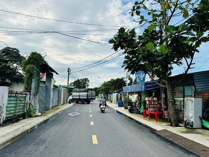 CHỊ CHỦ NGỘP CẦN TIỀN BÁN GẤP LÔ ĐẤT MT NGUYỄN PHONG SẮC THỊ TRẤN