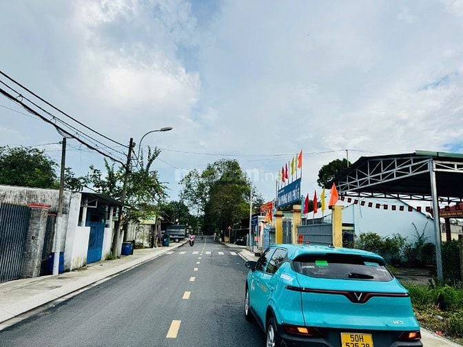 CHỊ CHỦ NGỘP CẦN TIỀN BÁN GẤP LÔ ĐẤT MT NGUYỄN PHONG SẮC THỊ TRẤN