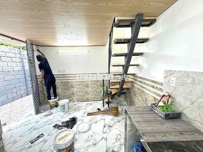 Gởi phí 3%..Mình chính chủ bán nhà đẹp ở ngay,xe hơi ngay nhà,an ninh.