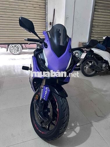 honda cbr650rr full option cần sang lại cho ae
