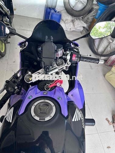 honda cbr650rr full option cần sang lại cho ae