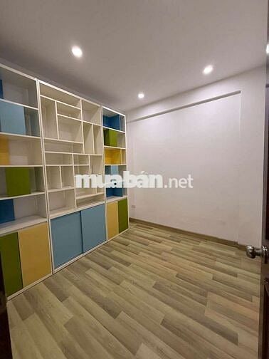 Chung cư Việt Hưng 75m² – 3 Ngủ – Giá Hơn 4 Tỷ – Nội Đô Xanh
