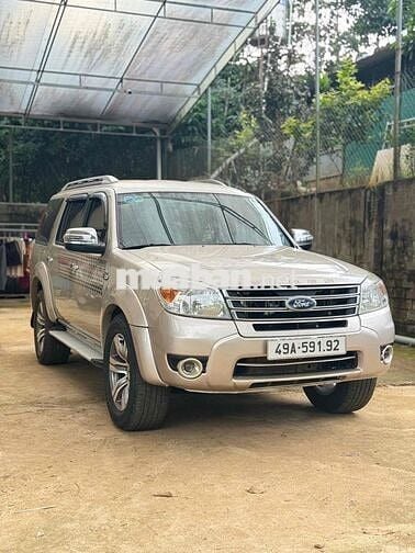 Ford Everest 2013 2.5L 4x2 MT - 123456 km