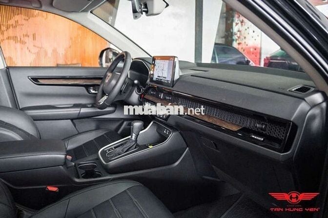 Honda CRV ,bản AWD sản xuất 2024 ,odo 20.000 KM ,