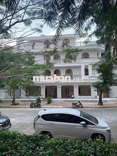 Thuê Căn Hộ Cao Cấp - Làng Đại Học Bình Chánh - Có Bancol