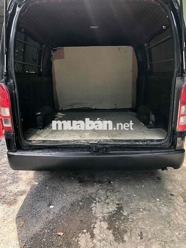 Toyota Hiace 2005 - 100000 km