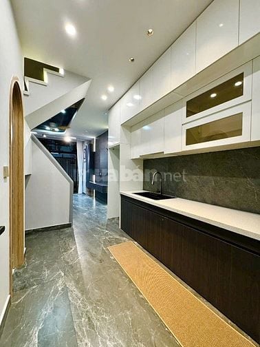 Cô Hương kêu bán căn (4x14) đường Gò Công P13 Q5, nhà còn mới hẻm 5m