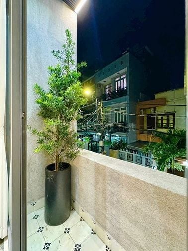 Cô Hương kêu bán căn (4x14) đường Gò Công P13 Q5, nhà còn mới hẻm 5m