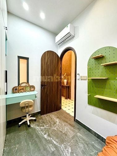 Cô Hương kêu bán căn (4x14) đường Gò Công P13 Q5, nhà còn mới hẻm 5m