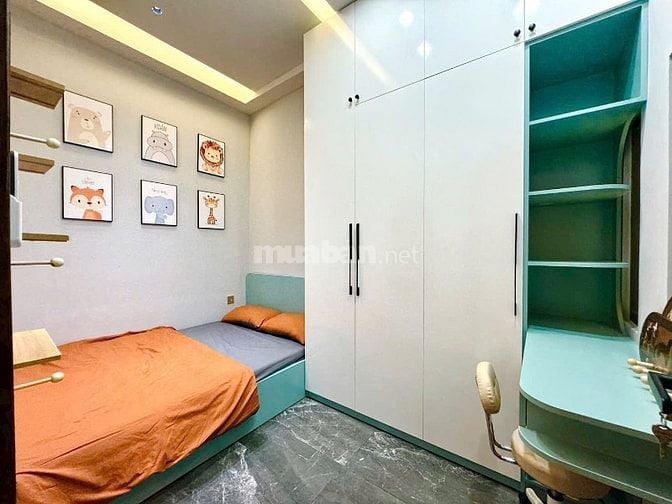 Cô Hương kêu bán căn (4x14) đường Gò Công P13 Q5, nhà còn mới hẻm 5m