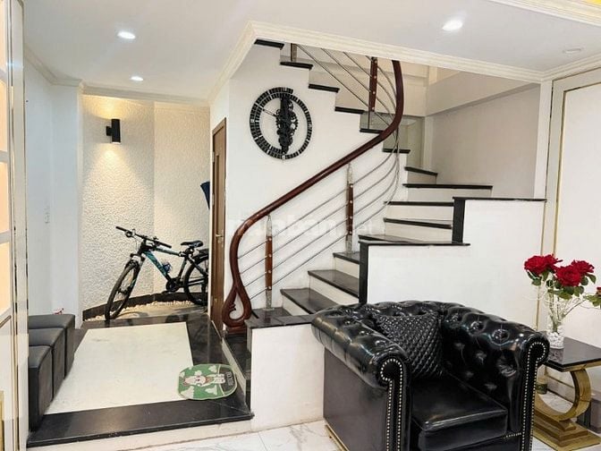 Nhà Đẹp Phố VIP Bạch Mai, Hai Bà Trưng 42m, 6 tầng, mt 4.1m, 13.3 tỷ