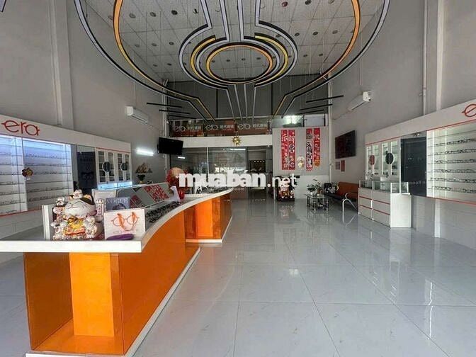 Cho thuê mặt tiền ngang 8m dt743 gần thông dụng dĩ an Bình Dương