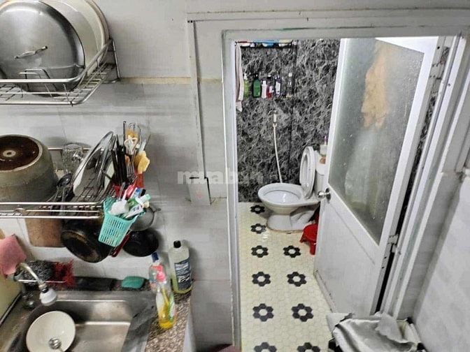 Cần bán vài căn nhà trong hẻm ở gần cầu rạch tôm 