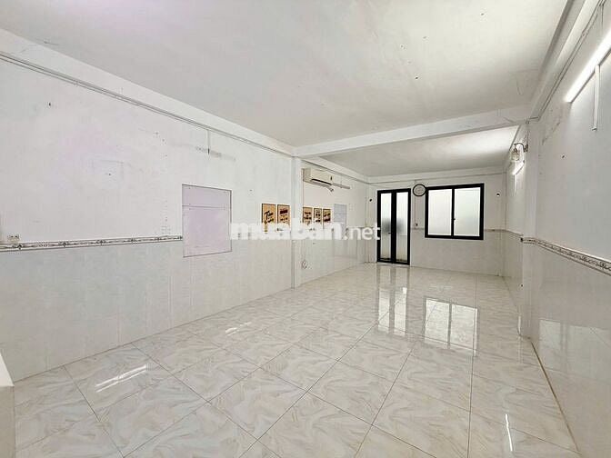 Nhà 2 Lầu 3PN Đường Nguyễn Thần Hiến chỉ 15 triệu