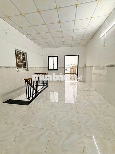 Nhà 2 Lầu 3PN Đường Nguyễn Thần Hiến chỉ 15 triệu