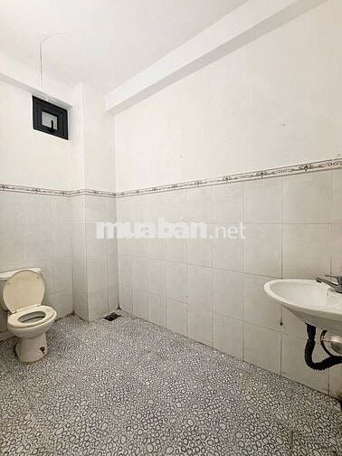 Nhà 2 Lầu 3PN Đường Nguyễn Thần Hiến chỉ 15 triệu