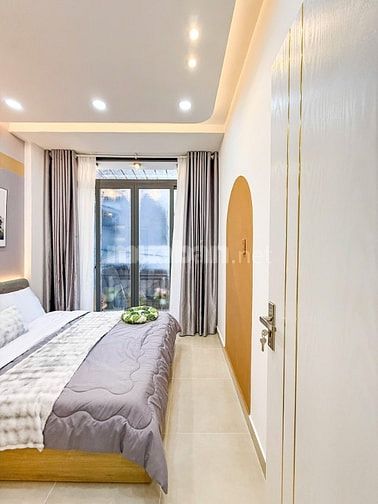 Bán nhà đẹp 3PN- xe hơi đậu sát nhà đường Phan Văn Trị