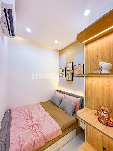 Bán nhà đẹp 3PN- xe hơi đậu sát nhà đường Phan Văn Trị