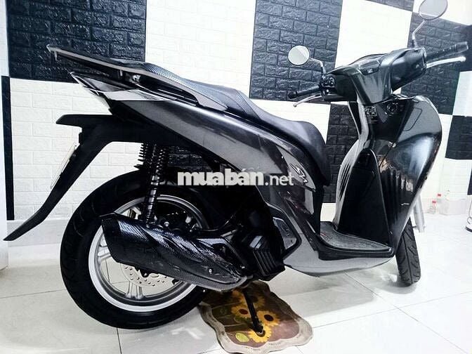 Dư dùng, Bán xe SH 125 màu xám mới 99% xe chùm mền
