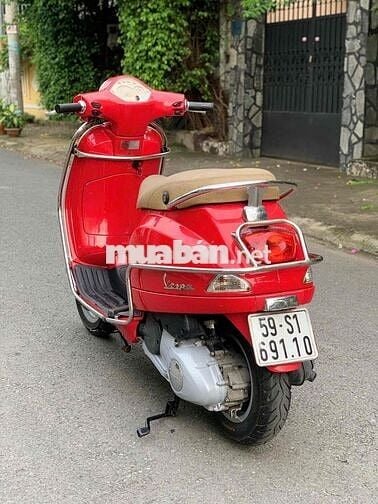 🌈Xe Vespa màu đỏ  dán keo mới  len ken 95 %