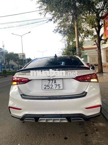 huynh dai Accent 2018