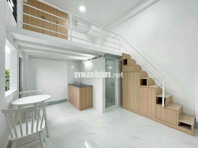 ngay vòng xoay Lăng Chả Cả tiện di chuyển về Q3, sân bay TSN