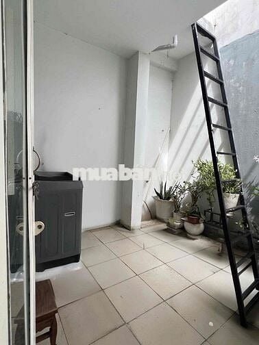 CHO THUÊ NHÀ 1T3L 6PN3WC ĐƯỜNG KVC HẺM XE TẢI CHO LÀM CHDV KTX HOMESTA