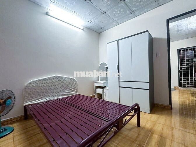 CHO THUÊ PHÒNG FULL NỘI THẤT, CÓ BAN CÔNG GẦN CẦU CHỮ Y